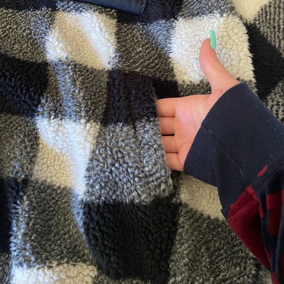 🌸 Ardene 🌸 thick sherpa sweater - Picture 7 of 11